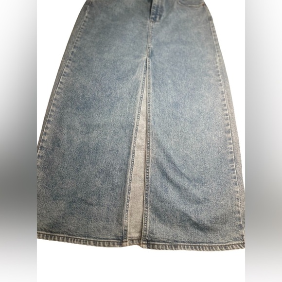 Size 8 Womens High-Rise Denim Midi Skirt Medium Wash Distressed Universal Thread - Picture 9 of 12